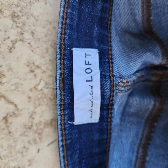 LOFT Dark Blue Curvy Skinny Jeans - Picture 2 of 6